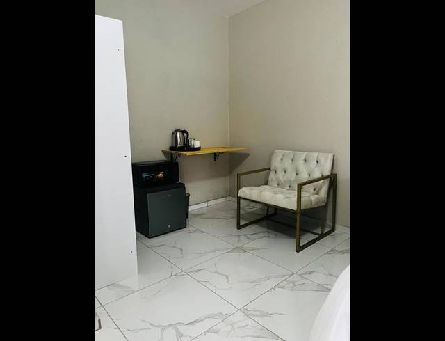1 BEDROOM PROPERTY TO RENT IN FREEWAY PARK